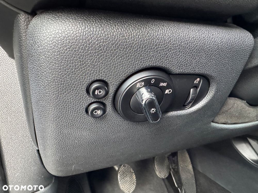 MINI Cooper Classic Trim - 16