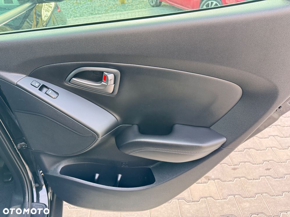 Hyundai ix35 1.7 CRDi 2WD blue Comfort - 28