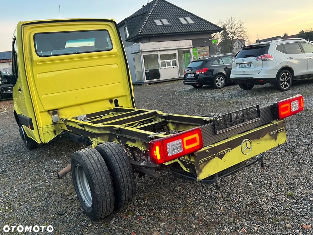 Mercedes-Benz Sprinter - 4