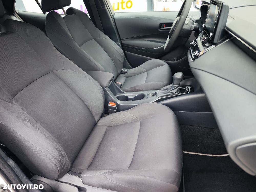 Toyota Corolla 1.8 HSD Eco - 17