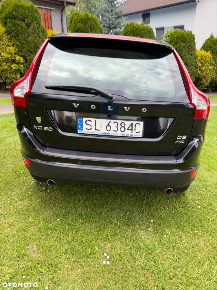Volvo XC 60 D5 AWD Momentum - 4