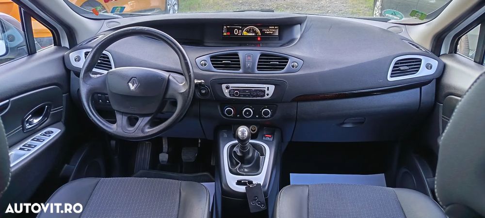 Renault Scenic - 9