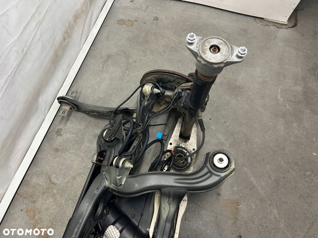 Mercedes-Benz CLA 180D X117 belka zawieszenia tył tylna oś KOMPLETNA - 5