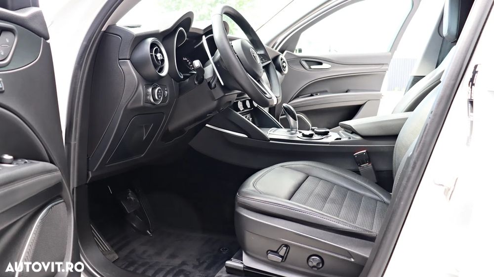 Alfa Romeo Stelvio 2.2 16V AT8-Q4 Executive - 12