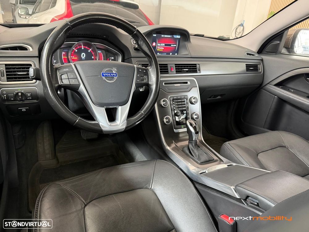 Volvo XC 70 2.0 D4 Summum Geartronic - 24