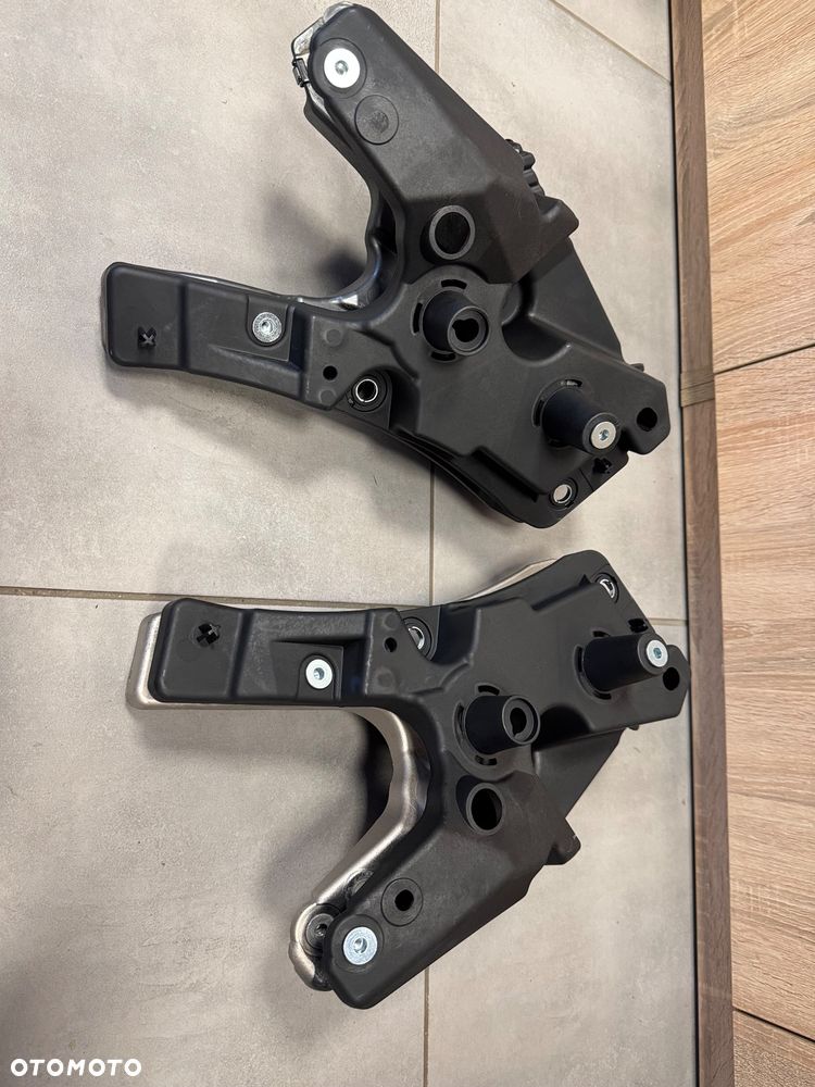 Volvo Xc60 II wspornik błotnik mocowanie - 2