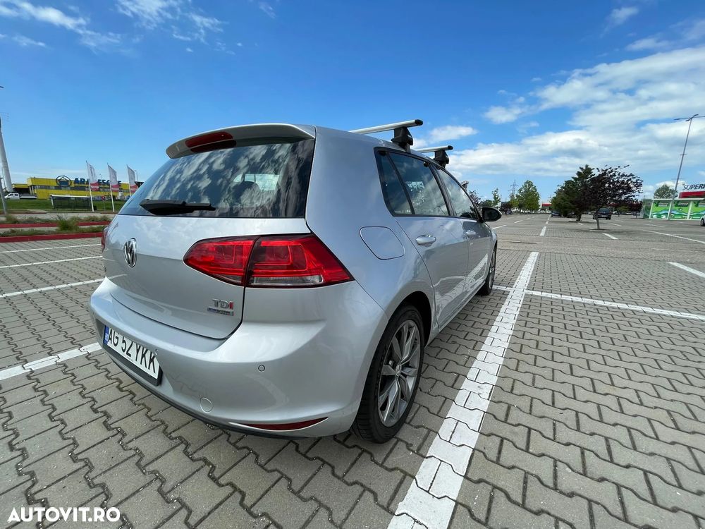 Volkswagen Golf 1.6 TDI DPF BlueMotion Technology Comfortline - 6