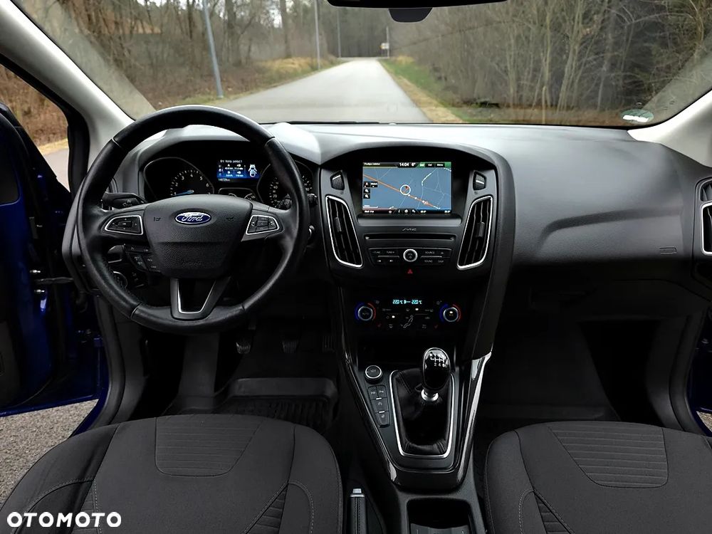 Ford Focus 1.0 EcoBoost Titanium - 26