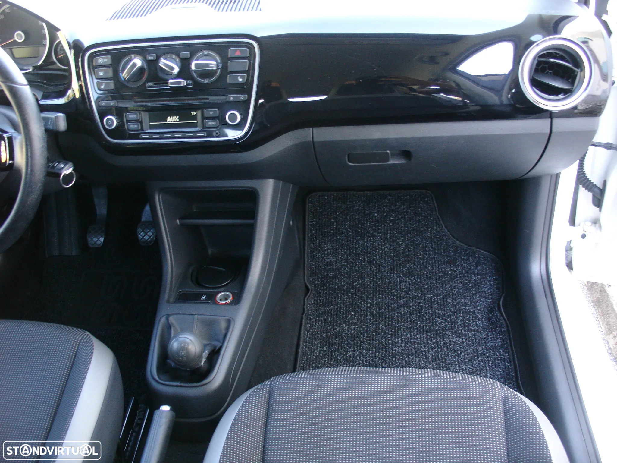 VW Up! 1.0 BlueMotion Move - 25