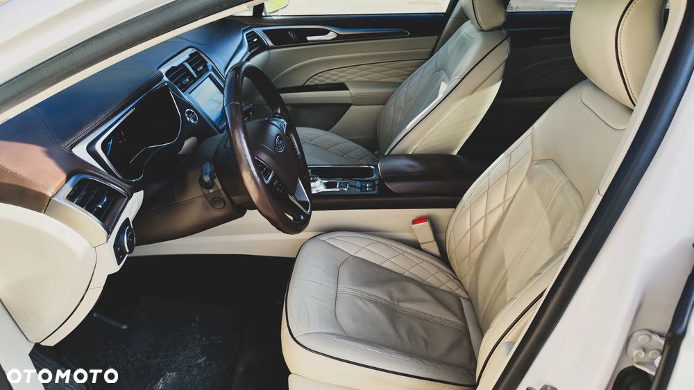 Ford Mondeo 2.0 Hybrid Titanium - 16