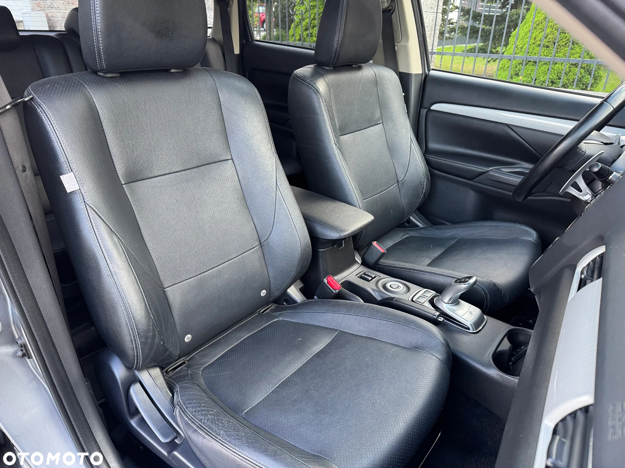 Mitsubishi Outlander PHEV Instyle NAVI + - 9