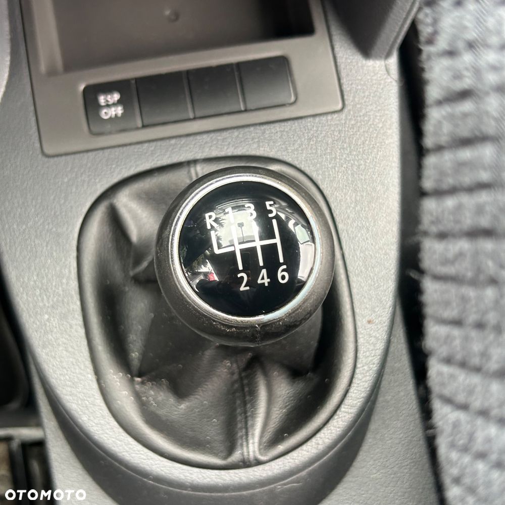 Volkswagen Touran 2.0 TDI DPF Highline - 26