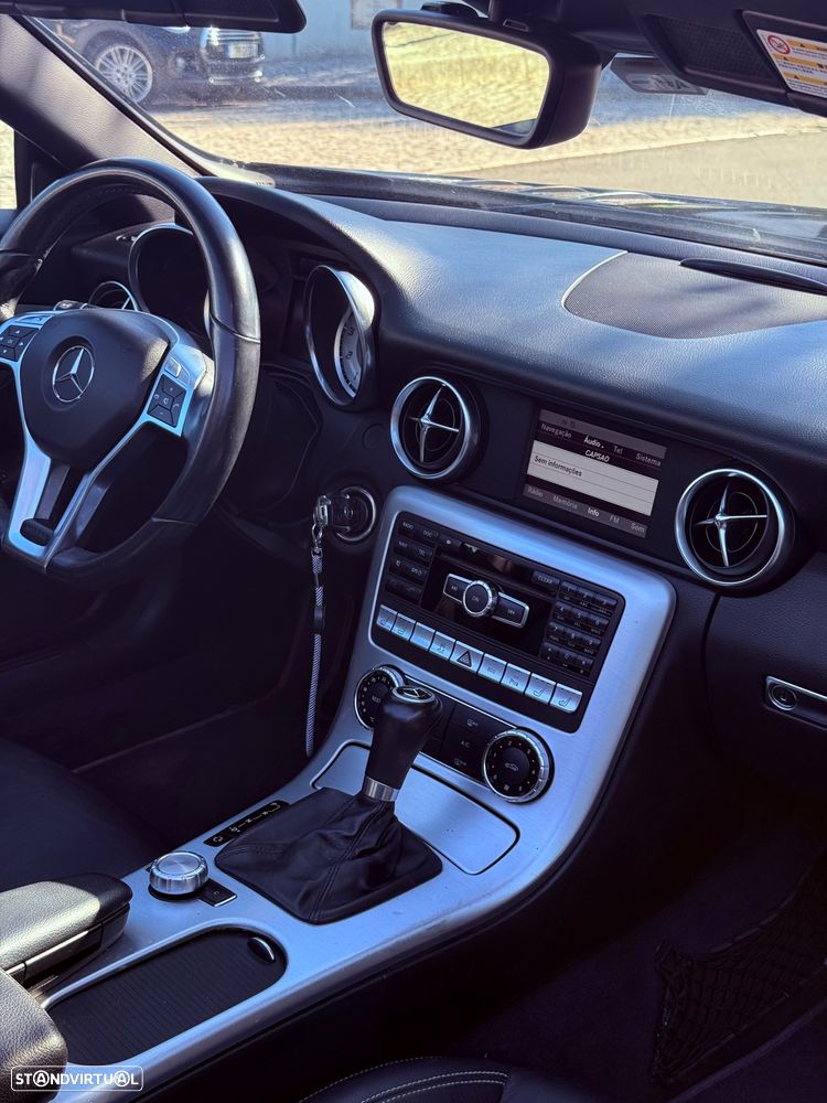 Mercedes-Benz SLK 200 (BlueEFFICIENCY) 7G-TRONIC — fotografia 14