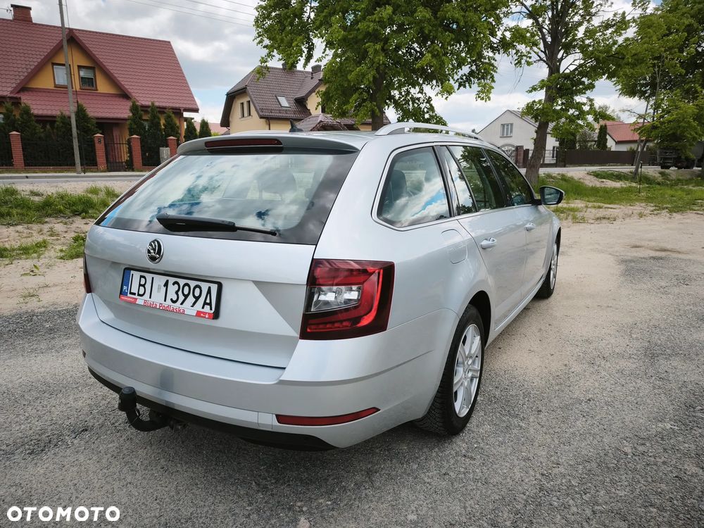 Skoda Octavia 2.0 TDI Edition - 6