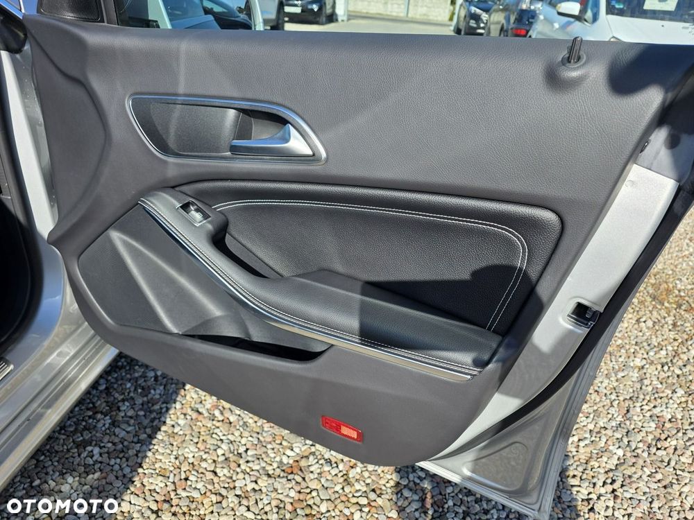 Mercedes-Benz CLA 180 - 19