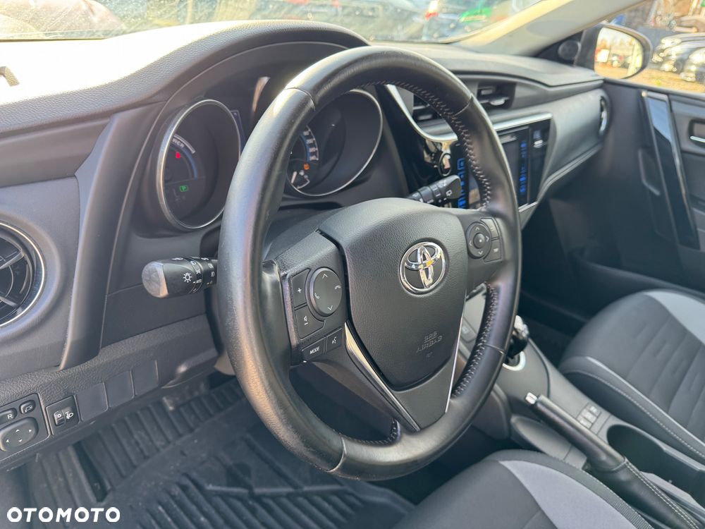 Toyota Auris Touring Sports Hybrid Edition-S - 25