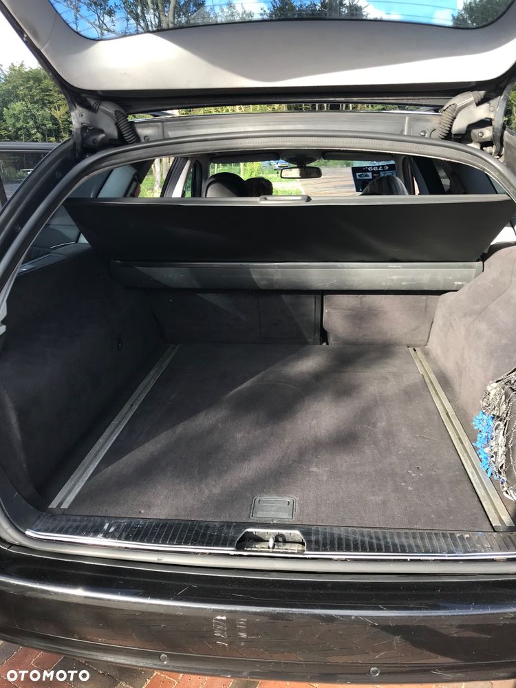 Mercedes-Benz Klasa E 320 CDI T Avantgarde - 13