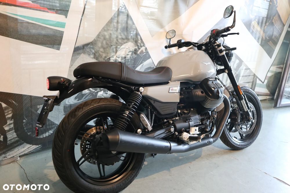 Moto Guzzi V7 - 22