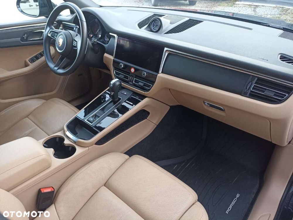 Porsche Macan Standard - 21