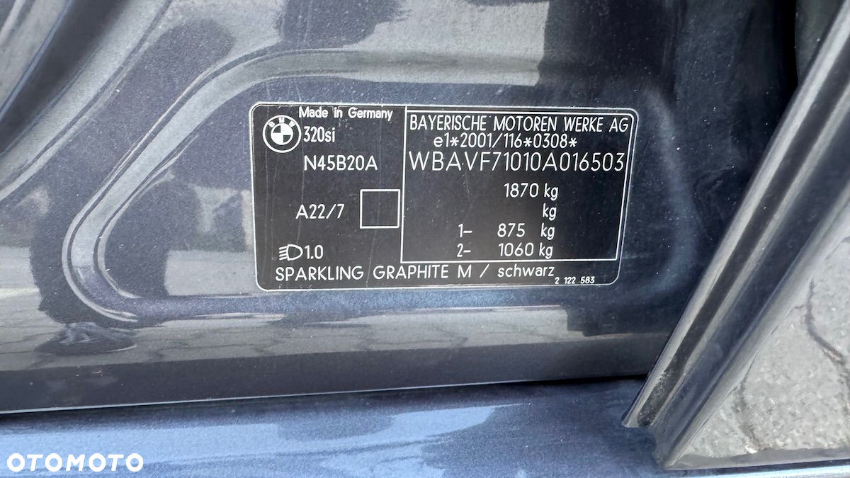 BMW Seria 3 320si - 23