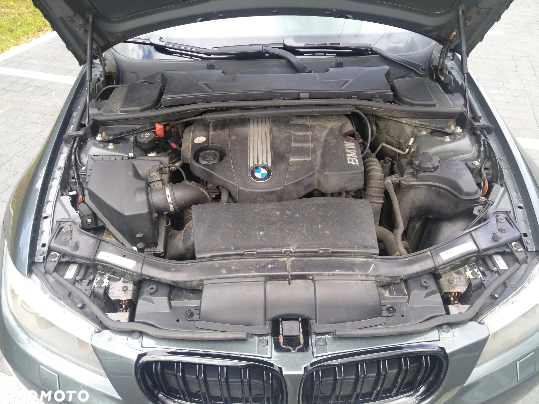 BMW Seria 3 318d DPF Touring - 37
