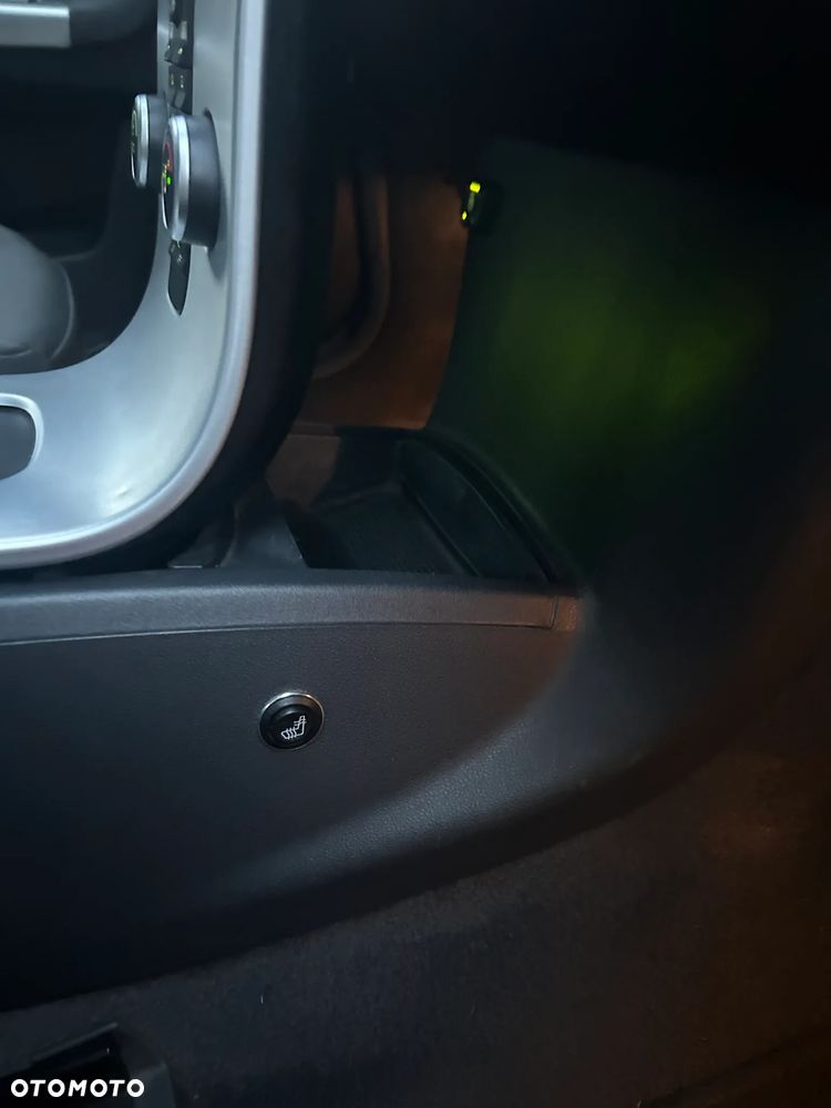 Volvo V50 - 24