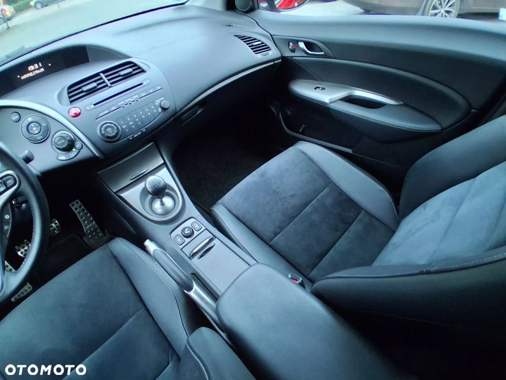 Honda Civic 1.8 GT Special Edition - 28