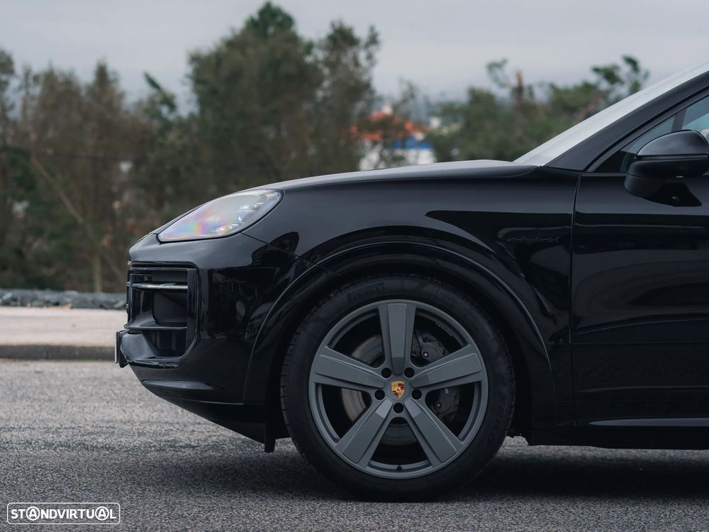 Porsche Cayenne Coupé E-Hybrid - 11