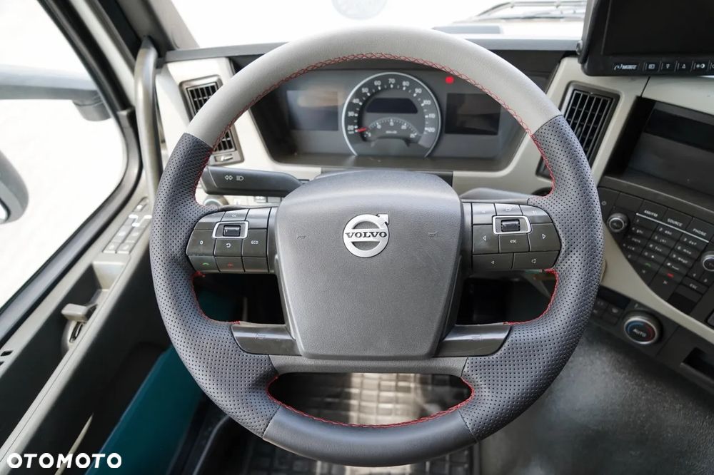 Volvo FM 370 / KONTENER 7,8 M / 4x2 / I-SHIFT / WINDA / EURO 6 - 27