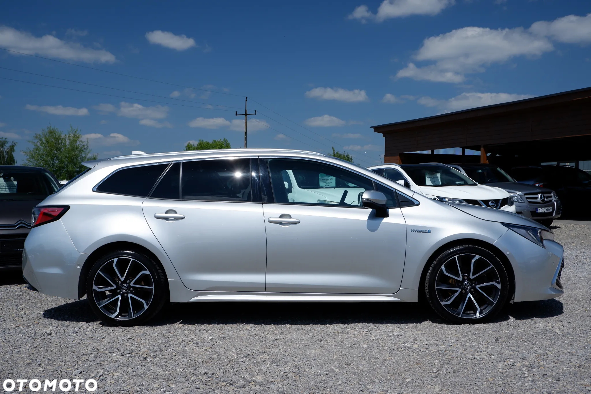 Toyota Corolla 2.0 Hybrid Executive - 32