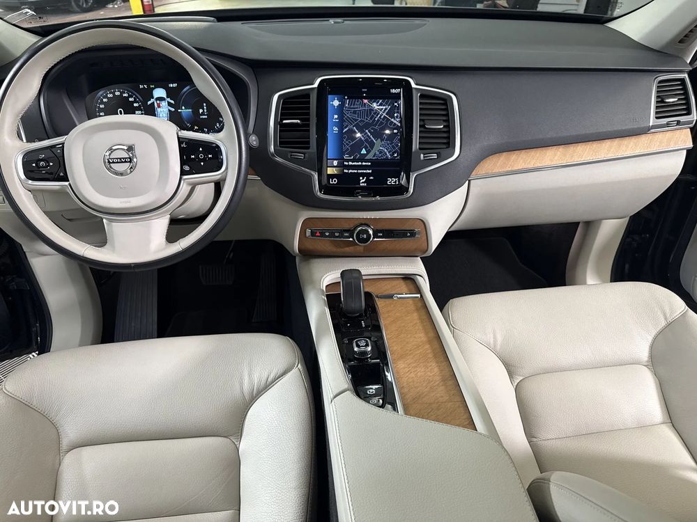 Volvo XC 90 Recharge T8 eAWD R-Design - 10