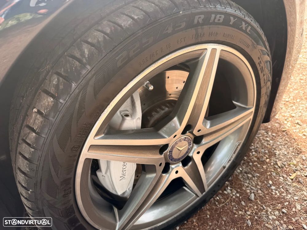 Mercedes-Benz C 300 h AMG Line - 28