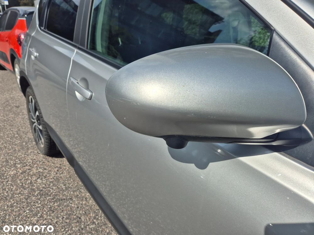 Nissan Qashqai 2.0 dCi 4x4 Tekna EU5 - 6