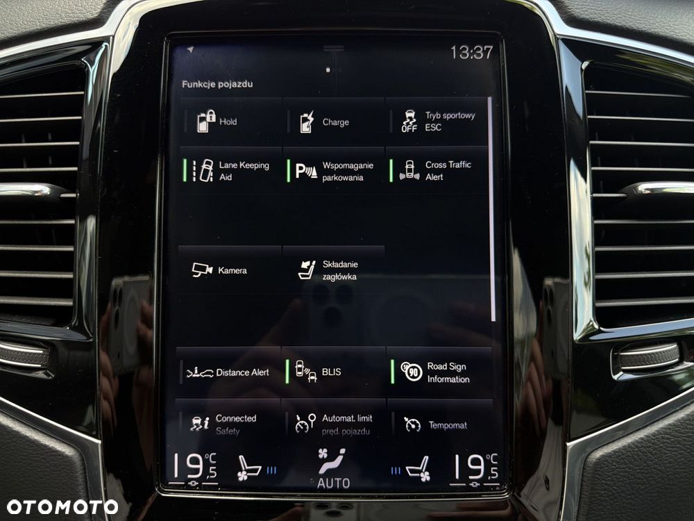 Volvo XC 90 - 26