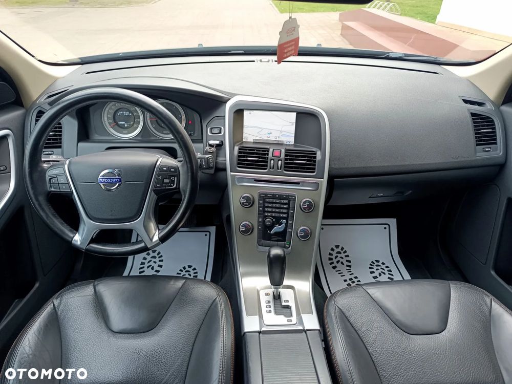 Volvo XC 60 D4 Geartronic Momentum - 28