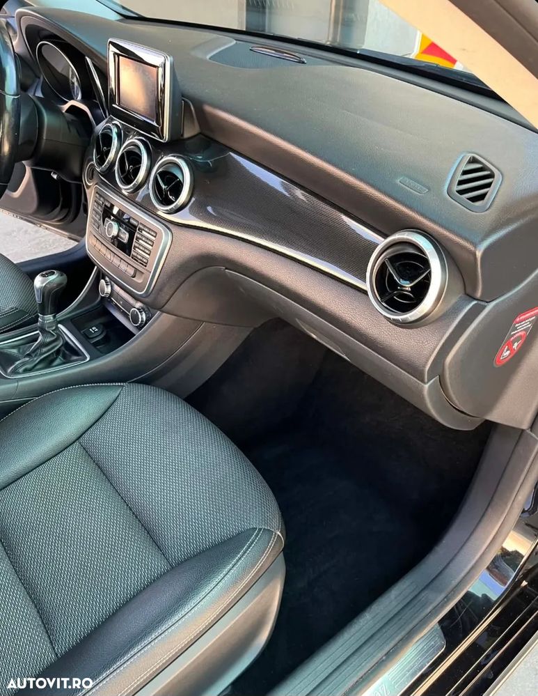 Mercedes-Benz CLA 200 - 12