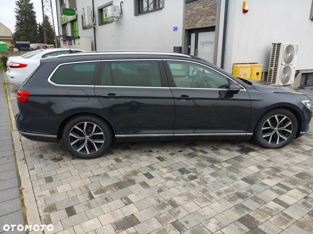 Volkswagen Passat - 4