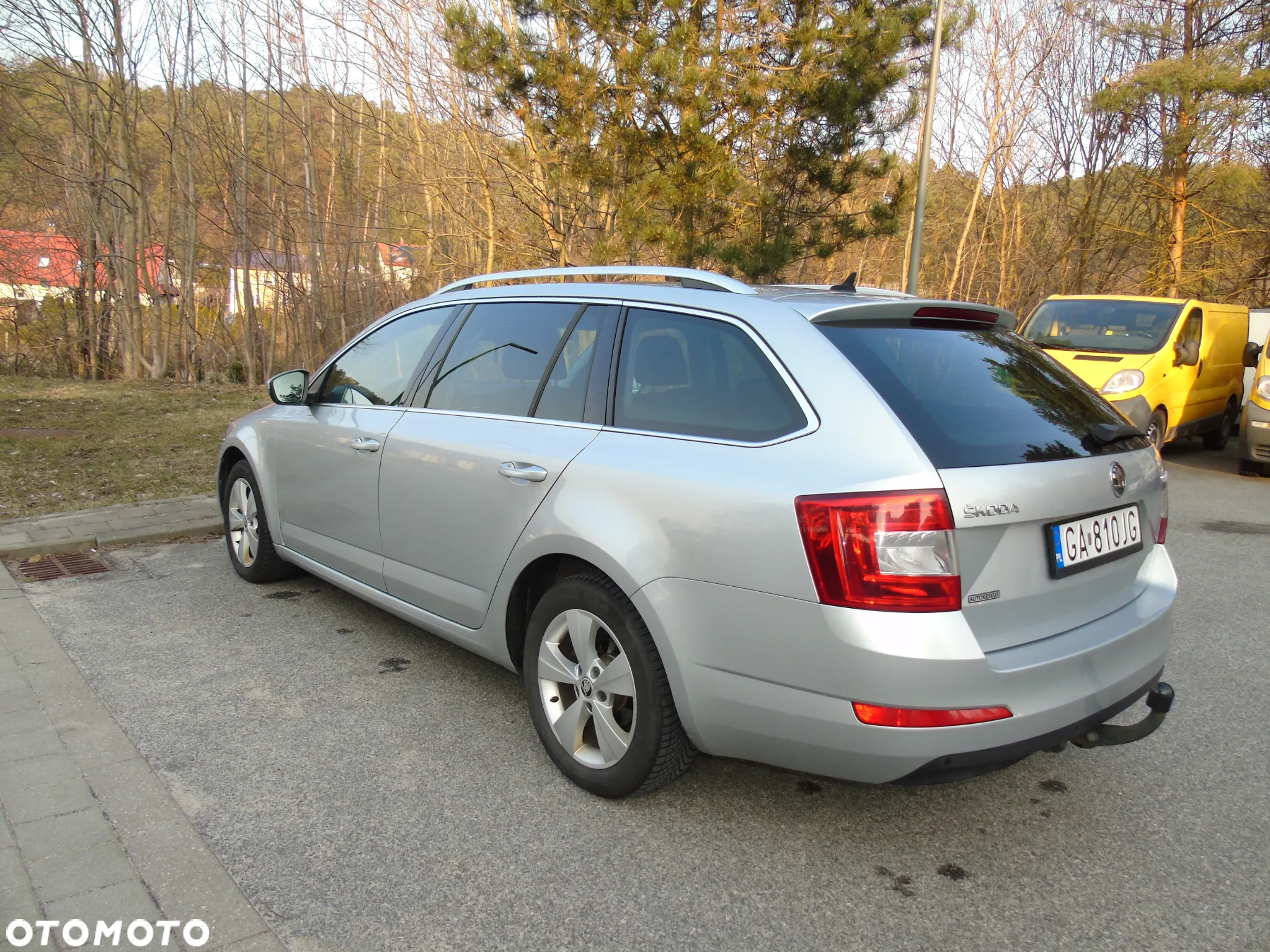 Skoda Octavia Combi 1.6 TDI DPF DSG Active - 4