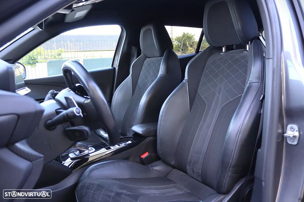 Peugeot 2008 1.2 PureTech GT EAT8 - 20