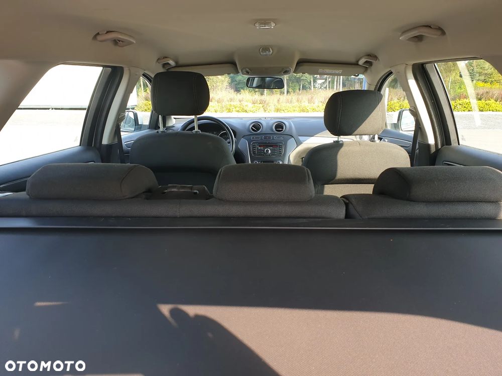 Ford Mondeo 1.6 T Gold X Plus - 11