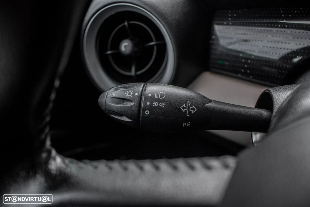 MINI 3 Portas Cooper D - 16