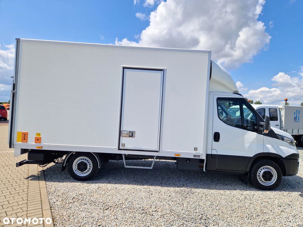 Iveco 35S16 2,3 HPI 160 KONNY KONTENER 4,2M WINDA KLIMA WEBASTO KAMERA 8 BIEGOWY HIMATIC 4,1M ROZSTAW OSI IDEALNY - 6