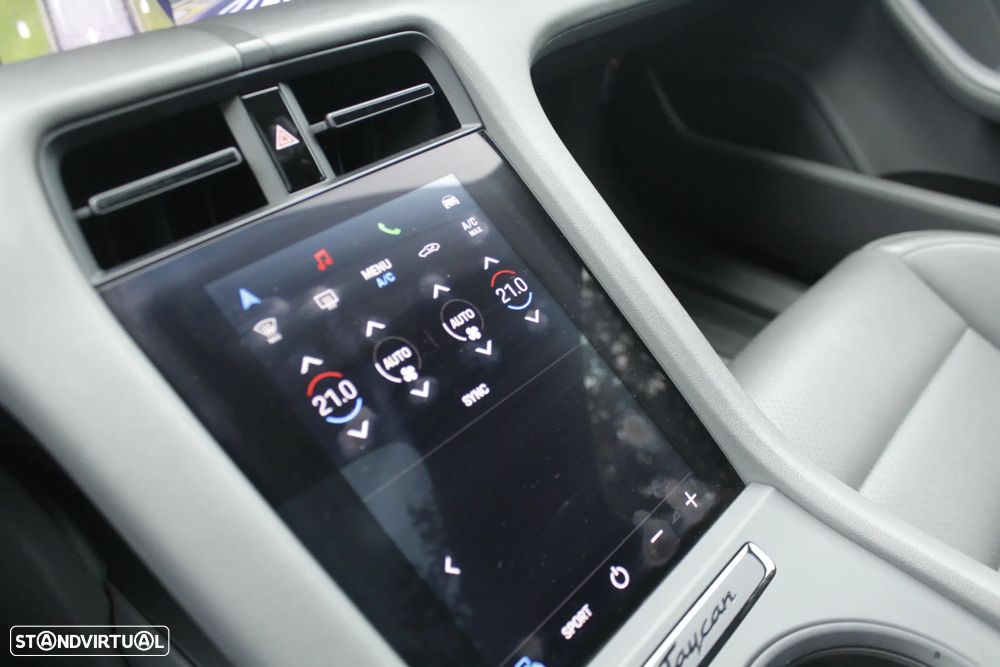 Porsche Taycan 4S - 18