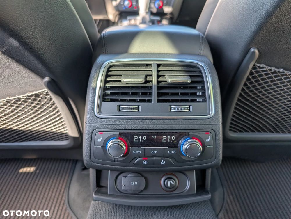 Audi A6 Allroad - 30