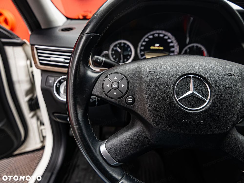 Mercedes-Benz Klasa E - 15