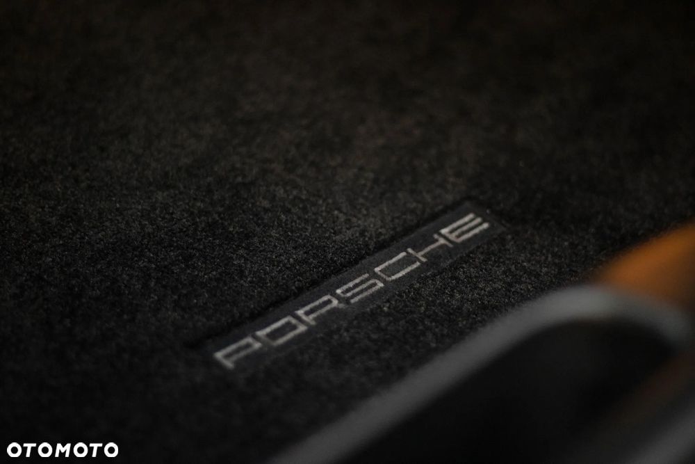 Porsche 911 Carrera PDK - 36