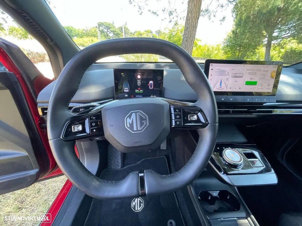 MG MG4 77 kWh Extended Range Luxury - 44