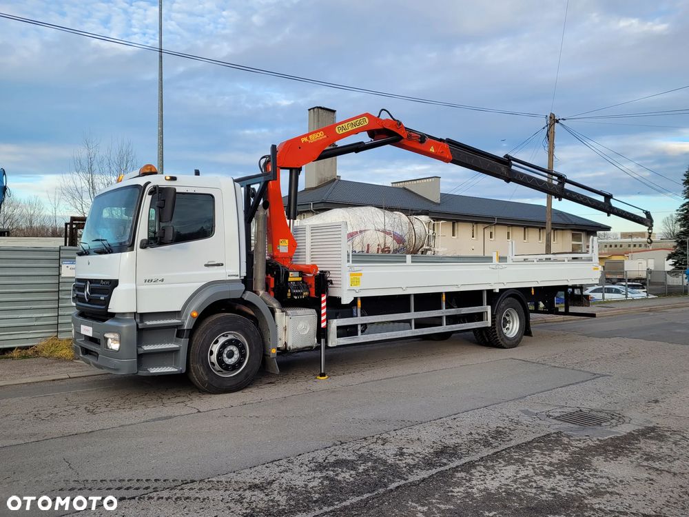 Mercedes-Benz AXOR 1824 // HDS PALFINGER PK 15500 4 WYSUWY 12,20m // SKRZYNIA ŁADUNKOWA 8m // ŻURAW DŹWIG KRAN CRANE // DO WIĘŹBY DACHOWEJ // MOŻLIWOŚĆ SKRÓCENIA - 1