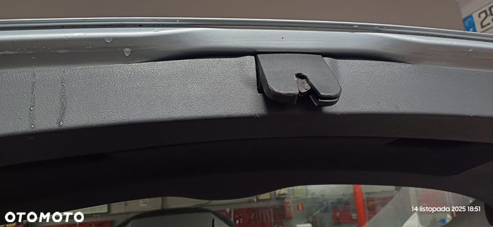 Volkswagen Passat 1.6 - 18