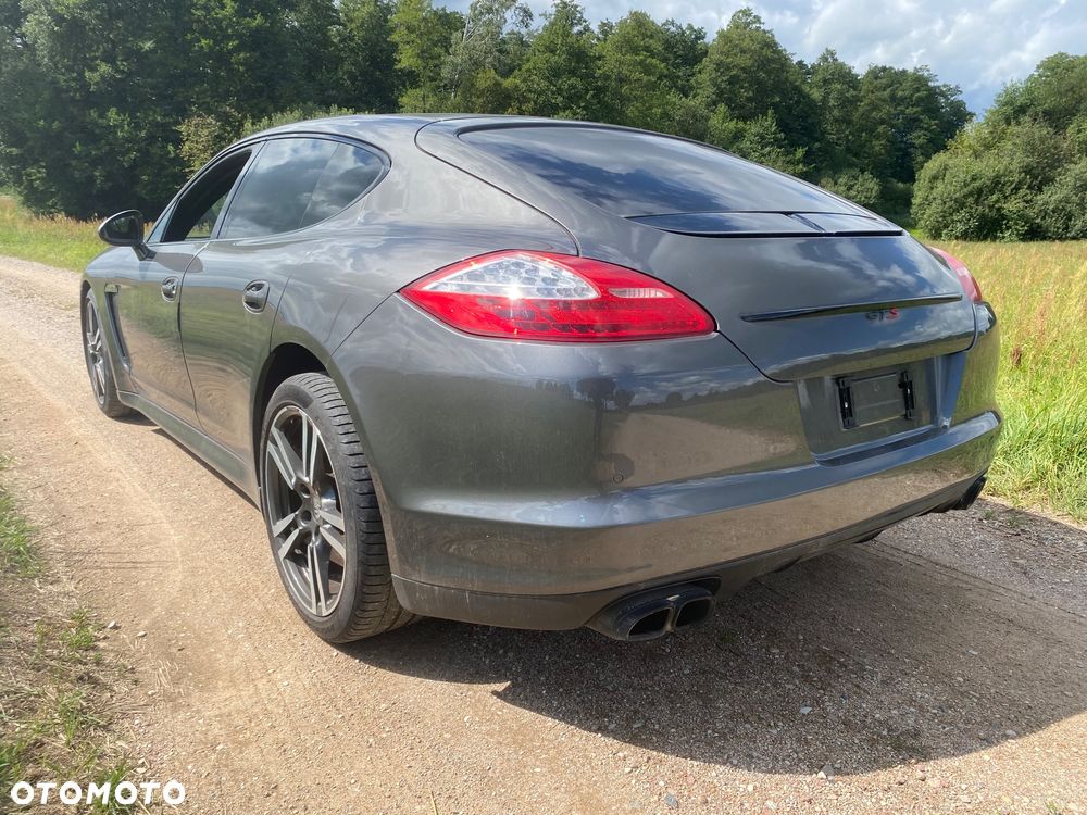 Porsche Panamera GTS - 9